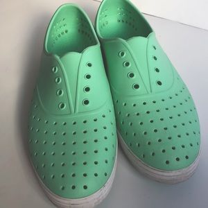 Native Shoes Jericho Fresco green slip-on, size 10